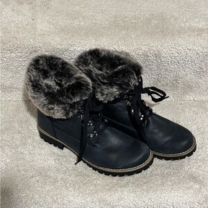 Cliffs by WHITE MOUNTAIN Winter Boots with Fur - 9.5 Women’s